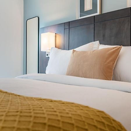 Kensington Market Apartments Торонто Экстерьер фото