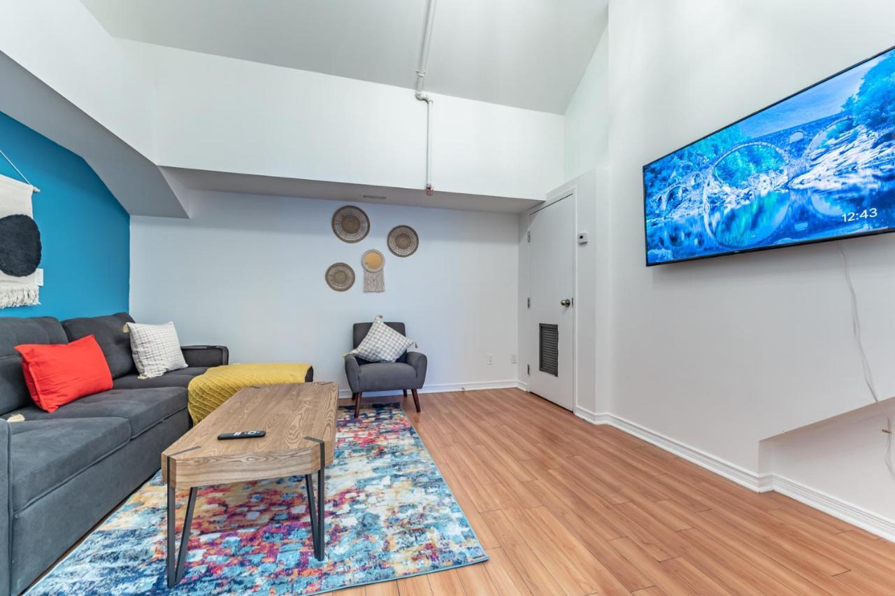 Kensington Market Apartments Торонто Экстерьер фото